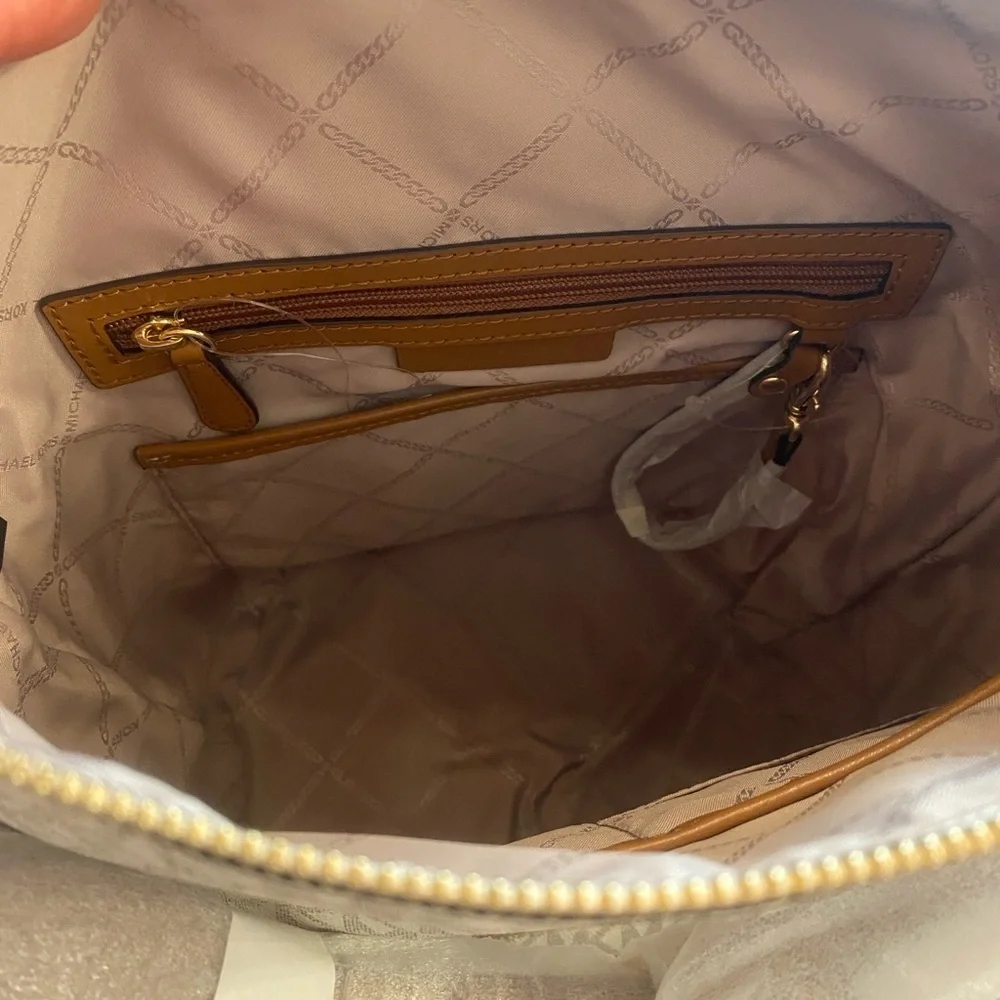 Michael Kors Cream Bucket Bag Brooke Vanilla NEW Authentic w tags dust bag  🎊